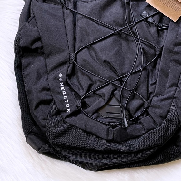The North Face Unisex Generator 28 Liter Backpack In Black - Picture 2 of 7